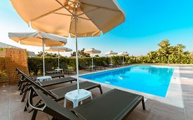 Κουλούρης Studios&Apartments